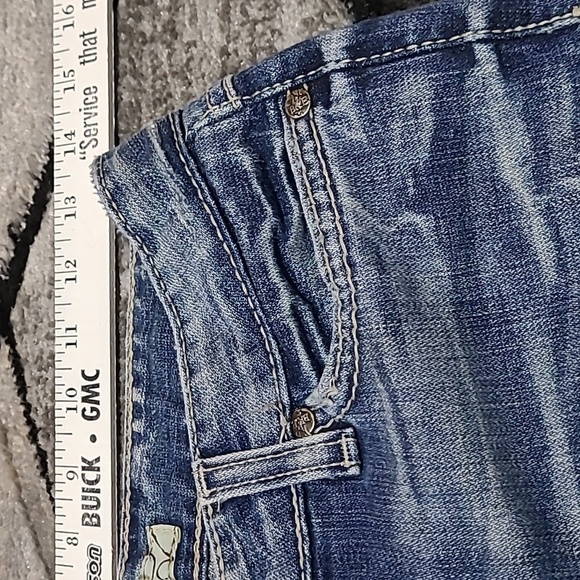 BKE REESE RHINESTONES STUDDED EMBROIDERED DENIM CAPRI JEAN - Picture 6 of 16